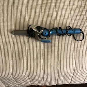 Babyliss curling iron 1”